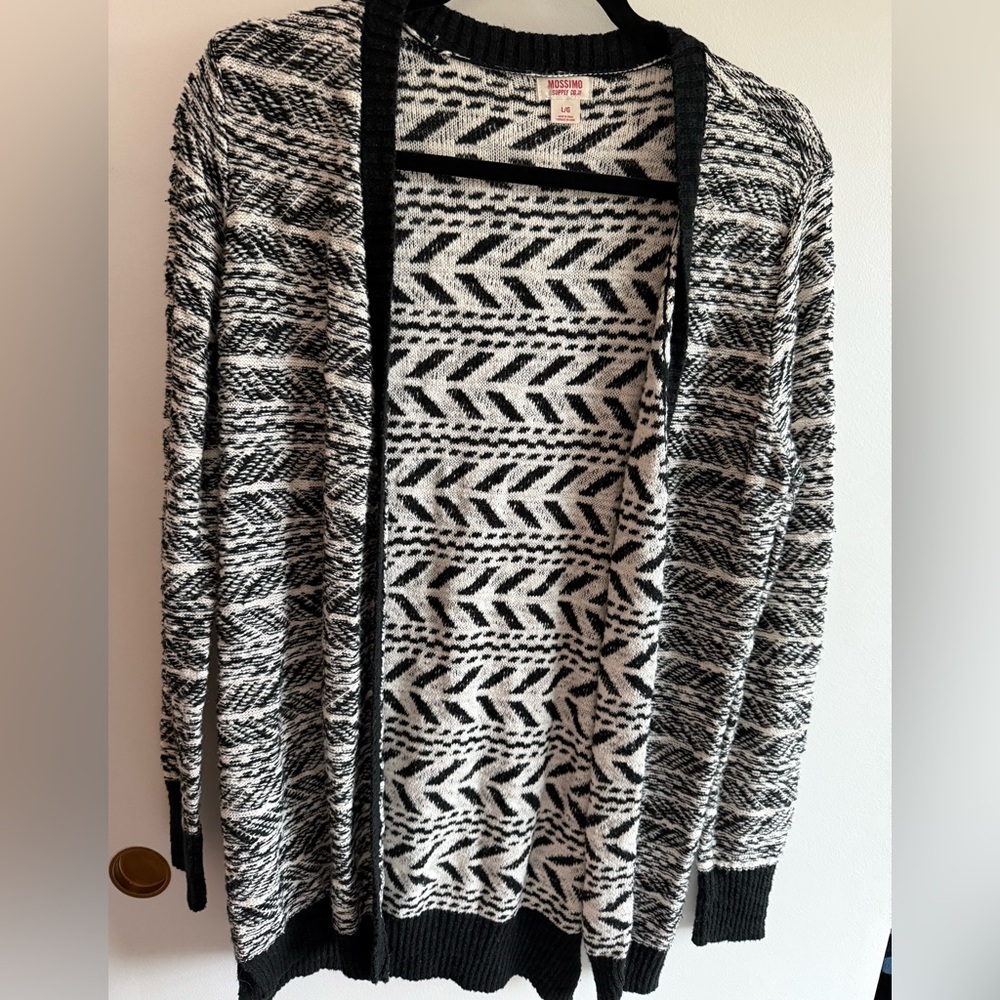 Black and White Patterned Women's Sweater